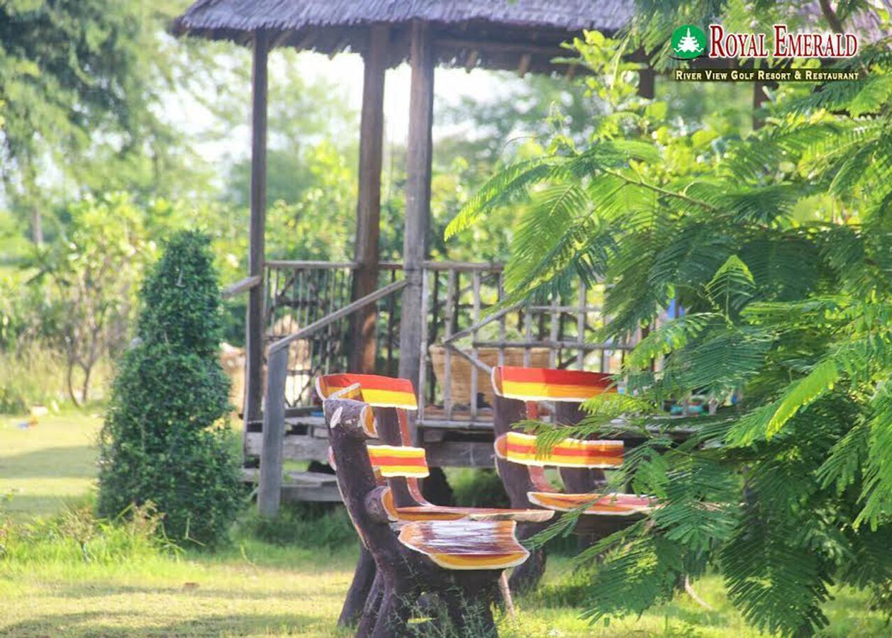 รอยัล เอเมอรัลด์ ริเวอร์ วิว กอล์ฟ รีสอร์ต Hotel พุกาม ภายนอก รูปภาพ