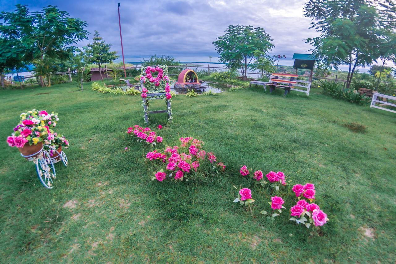 รอยัล เอเมอรัลด์ ริเวอร์ วิว กอล์ฟ รีสอร์ต Hotel พุกาม ภายนอก รูปภาพ